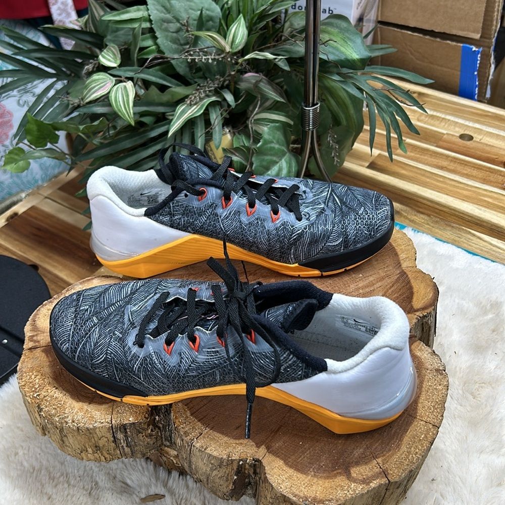 Nike Metcon 5 “Laser black Team Orange” (ao2982-081) Women’s Size‎ 8 - Picture 6 of 10